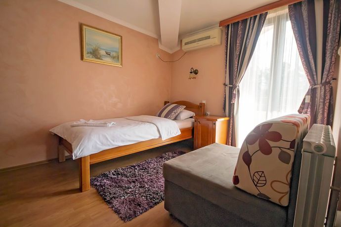 Imagen de la habitación del Hotel Holiday, Podgorica. Foto 5