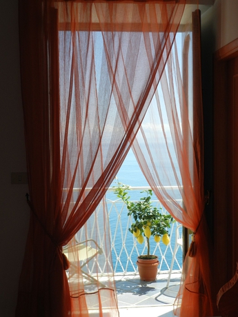 Imagen de la habitación del Hotel Holiday, Praiano. Foto 4