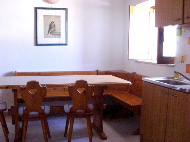 Imagen de la habitación del Hotel Holiday Residence. Foto 3