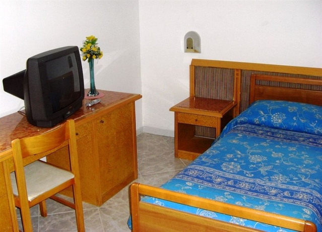 Imagen de la habitación del Hotel Holiday Residence. Foto 6