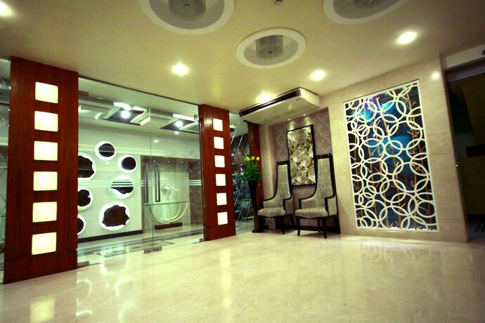 Imagen general del Hotel Holiday Resort. Foto 6