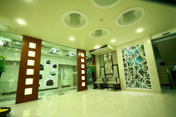 Imagen general del Hotel Holiday Resort. Foto 10