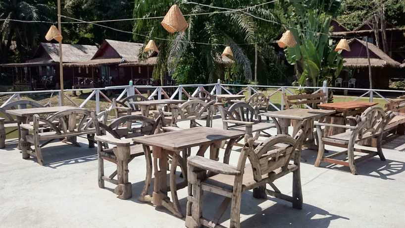 Imagen del bar/restaurante del Hotel Holiday Resort Ko Yao. Foto 4