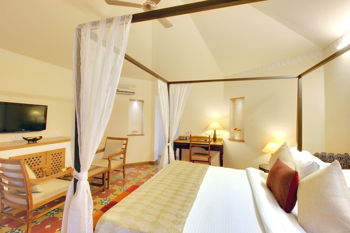 Imagen de la habitación del Hotel Holiday Resort and Spa A Unit of S Poddar Group. Foto 4