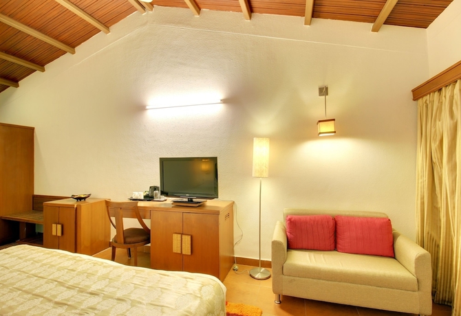 Imagen de la habitación del Hotel Holiday Resort and Spa A Unit of S Poddar Group. Foto 7