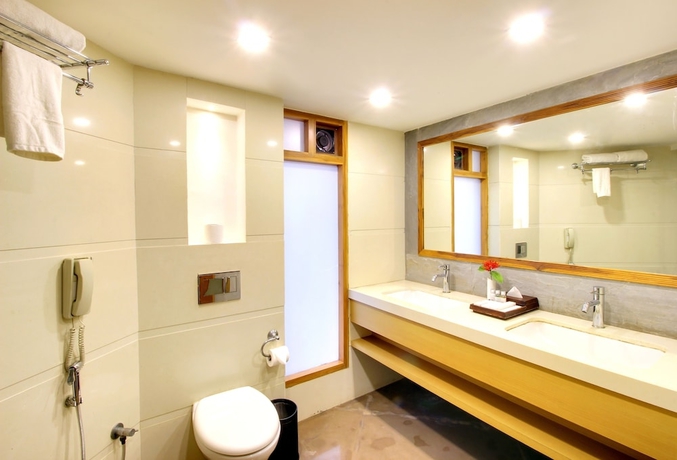 Imagen de la habitación del Hotel Holiday Resort and Spa A Unit of S Poddar Group. Foto 12