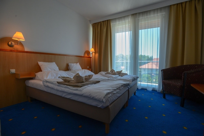 Imagen de la habitación del Hotel Holiday Resorts. Foto 12