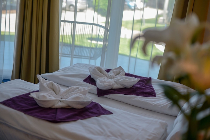 Imagen de la habitación del Hotel Holiday Resorts. Foto 15
