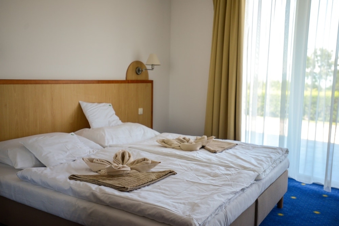 Imagen de la habitación del Hotel Holiday Resorts. Foto 16