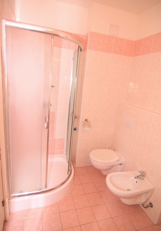 Imagen de la habitación del Hotel Holiday Resorts. Foto 18