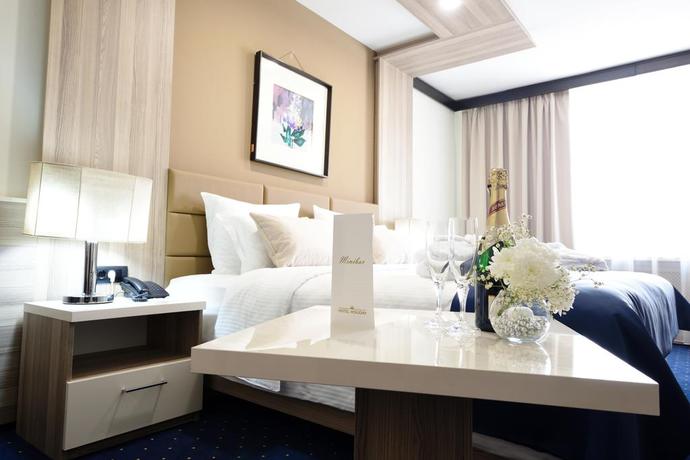 Imagen de la habitación del Hotel Holiday, Sarajevo. Foto 8