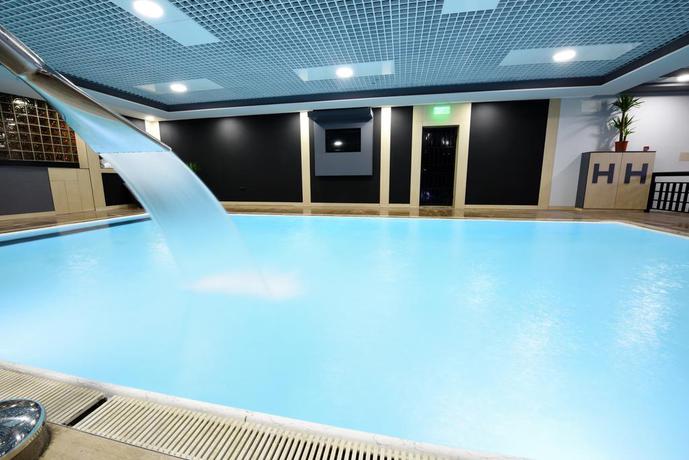 Imagen de la piscina del Hotel Holiday, Sarajevo. Foto 18