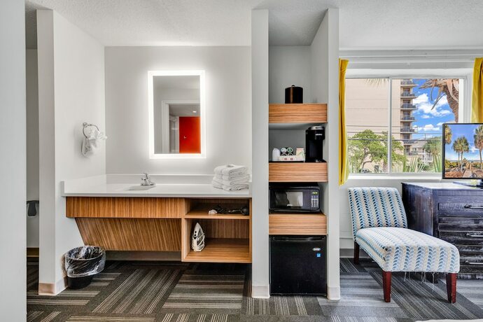 Imagen de la habitación del Hotel Holiday Shores. Foto 11