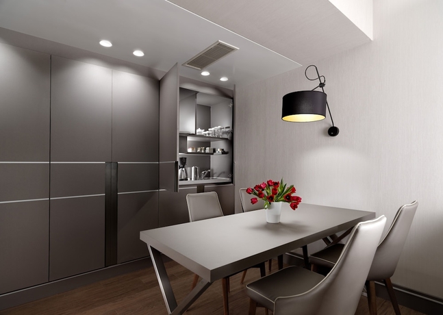 Imagen de la habitación del Hotel Holiday Suites, Atenas. Foto 12
