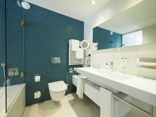 Imagen de la habitación del Hotel Holiday, Thun. Foto 5