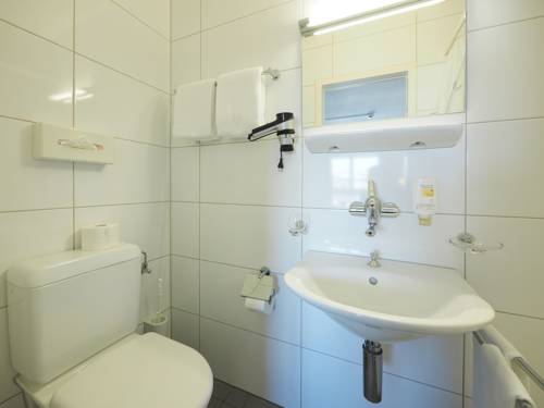 Imagen de la habitación del Hotel Holiday, Thun. Foto 6