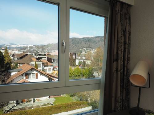 Imagen de la habitación del Hotel Holiday, Thun. Foto 7