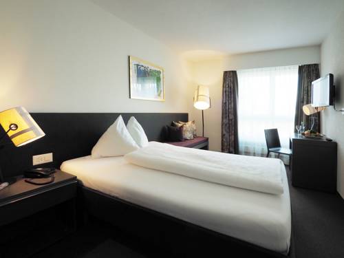 Imagen de la habitación del Hotel Holiday, Thun. Foto 11