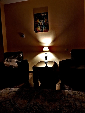 Imagen de los interiores del Hotel Holiday Villa, Tbilisi. Foto 14