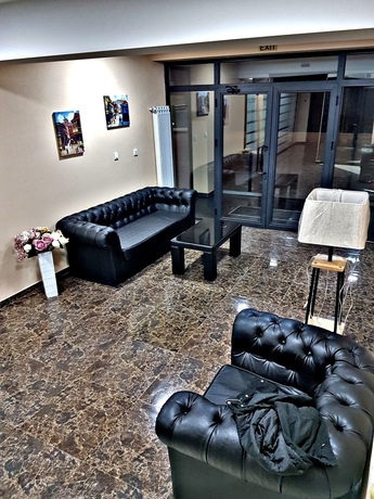 Imagen de los interiores del Hotel Holiday Villa, Tbilisi. Foto 18