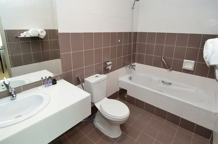 Imagen de la habitación del Hotel Holiday Villa & Suites. Foto 7