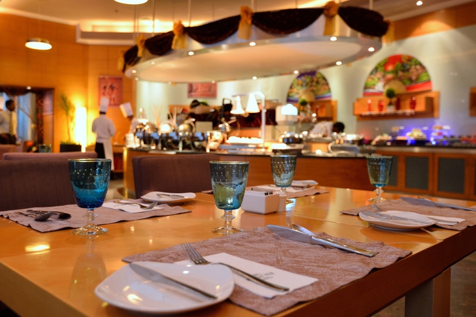 Imagen del bar/restaurante del Hotel Holiday Villa and Residence City Centre Doha. Foto 3