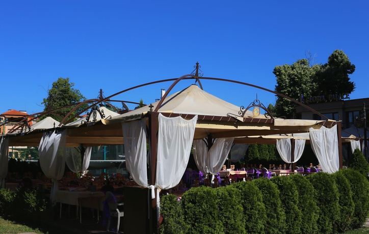 Imagen del bar/restaurante del Hotel Holiday Village Diplomat - Gloria Palace. Foto 4