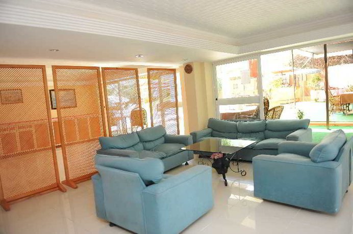 Imagen de los interiores del Hotel Holiday World. Foto 6