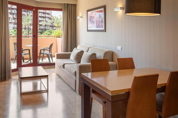 Imagen de la habitación del Hotel Holiday World Polynesia Affiliated by Meli&aacute;. Foto 6