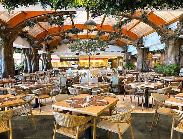 Imagen del bar/restaurante del Hotel Holiday World Polynesia Affiliated by Meli&aacute;. Foto 4
