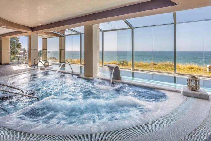 Imagen de los interiores del Hotel Holiday World Resort Affiliated by Meli&aacute;. Foto 17