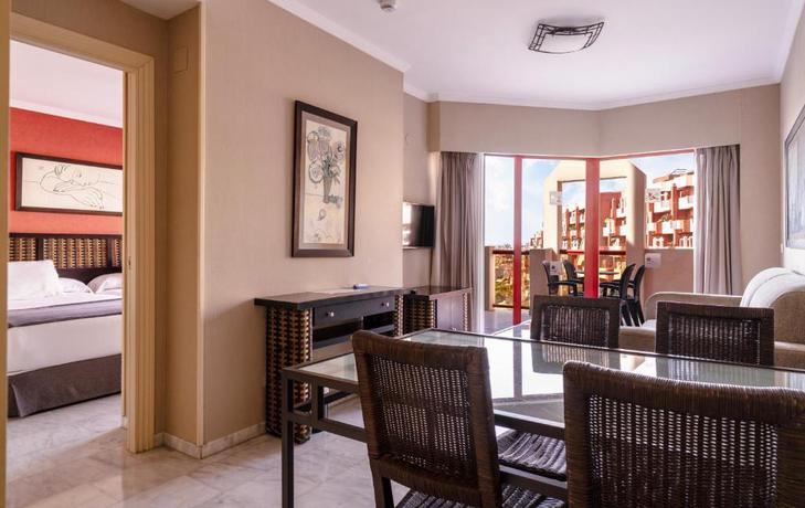 Imagen general del Hotel Holiday World Resort. Foto 7