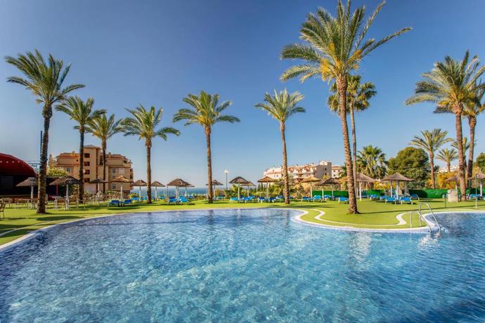 Imagen de la piscina del Hotel Holiday World Riwo Affiliated By Melia. Foto 24