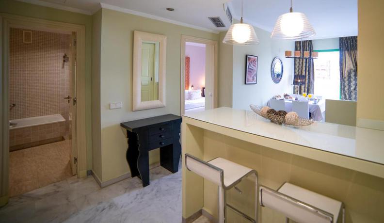 Imagen general del Hotel Holiday World Riwo. Foto 2