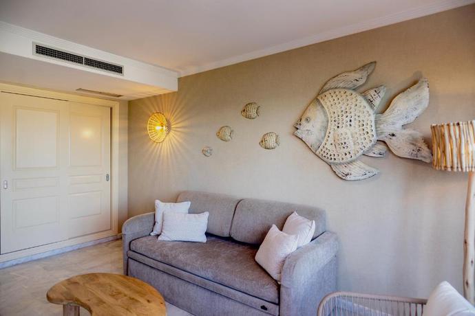 Imagen de la habitación del Hotel Holiday World Village. Foto 3