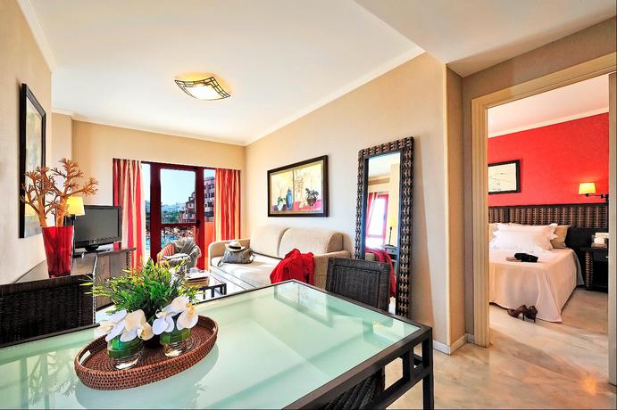 Imagen de la habitación del Hotel Holiday World Village. Foto 17