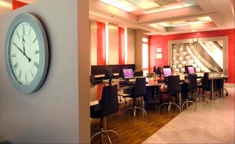 Imagen general del Hotel Holiday World Village. Foto 4