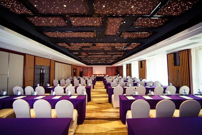 Imagen de los interiores del Hotel Holiday Wuyang Hangzhou. Foto 12