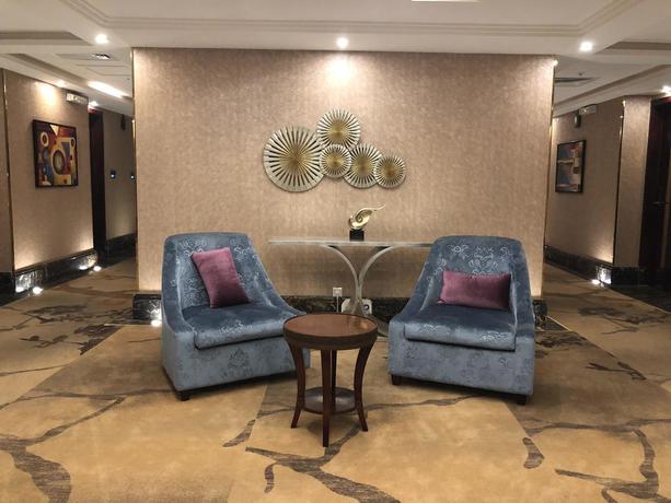 Imagen de los interiores del Hotel Holiday khaleej. Foto 16