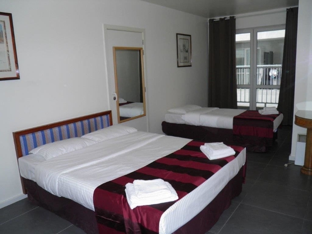 Imagen de la habitación del Hotel Holidays Apart-hotel. Foto 10
