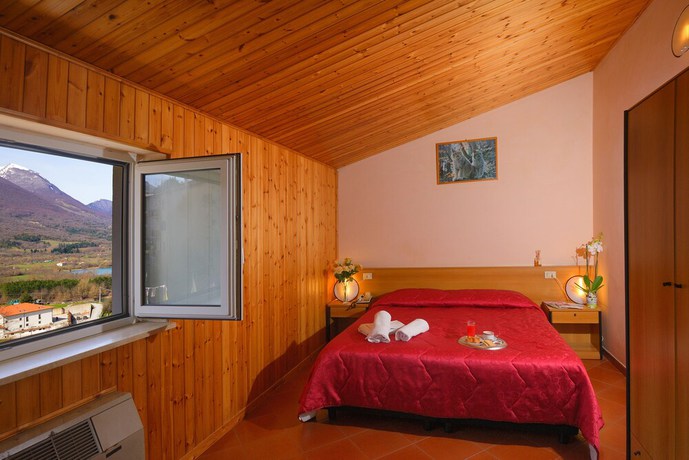 Imagen de la habitación del Hotel Holidays, Barrea. Foto 9