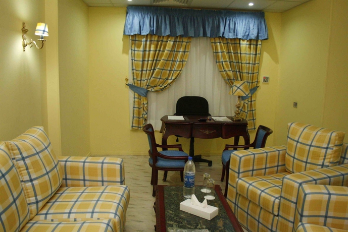 Imagen de los interiores del Hotel Holidays Express. Foto 13