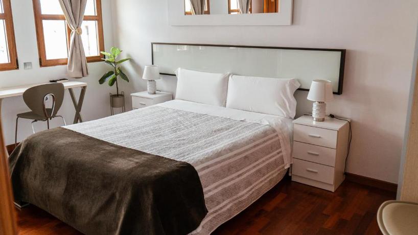 Imagen de la habitación del Hotel Holidays Mirana. Foto 8