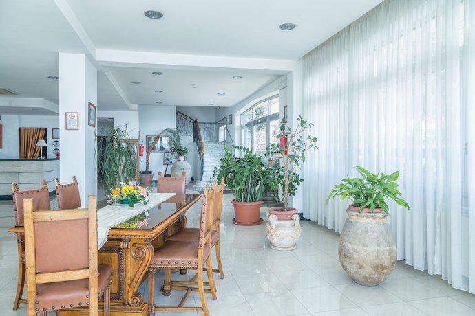 Imagen de los interiores del Hotel Holidays, Torre del Greco. Foto 20