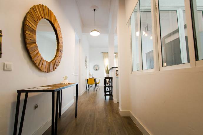 Imagen de los interiores del Hotel Holidays2Malaga City Center Apartments. Foto 19