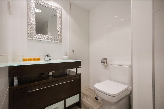 Imagen de la habitación del Hotel Holidays2Malaga Premium Apartments. Foto 2