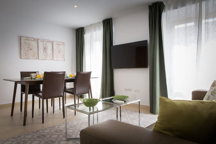 Imagen de la habitación del Hotel Holidays2Malaga Premium Apartments. Foto 6