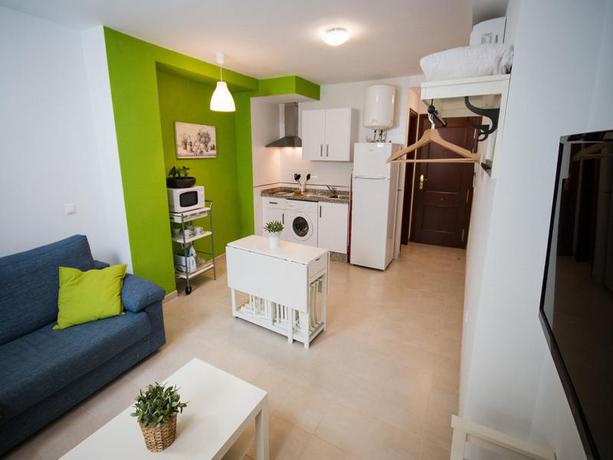 Imagen general del Hotel Holidays2malaga Juan De Mena Apartments. Foto 4