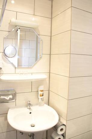 Imagen de la habitación del Hotel Holl. Foto 8