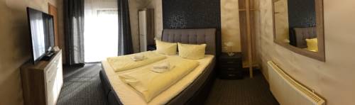 Imagen general del Hotel Holl. Foto 1